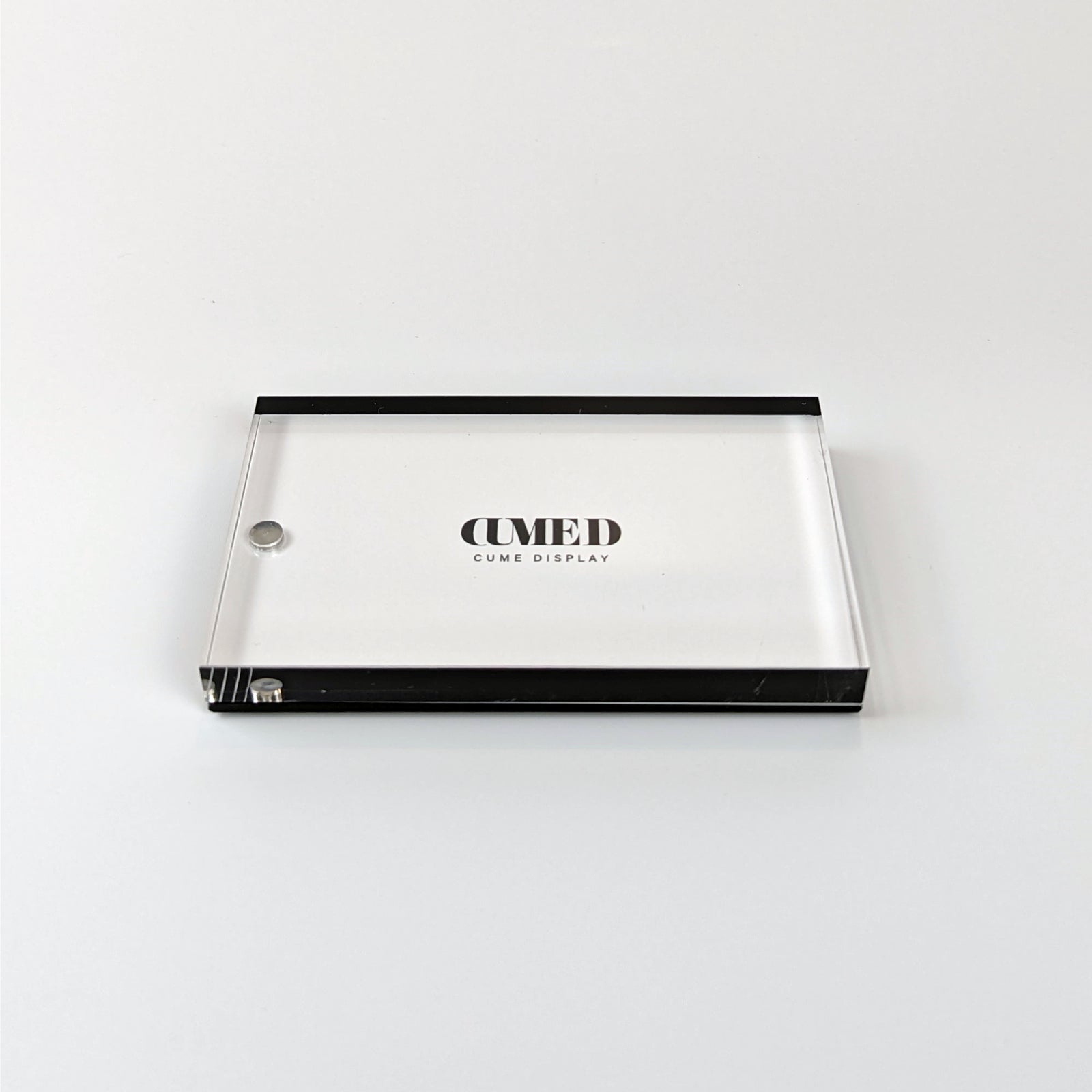 Card cover – CUME display
